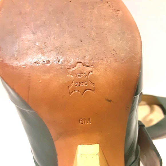 VINTAGE VIA SPIGA Peeptoe Patent Leather Maryjane Wood Architectural Heels - Picture 7 of 8